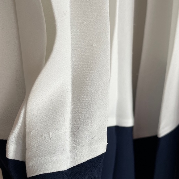 SELF-PORTRAIT Size 2  Navy Blue and White Open Crochet Pleated MIDI Long Sleeves - Picture 17 of 17